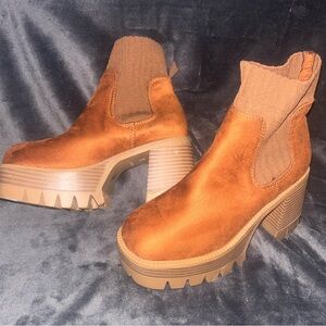 Women’s 7 boots